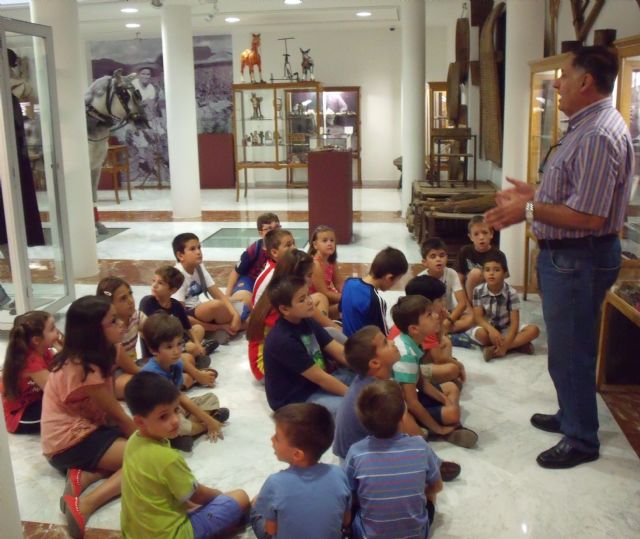 Los niños y niñas descubren antiguos oficios del municipio a través de la actividad Los Oficios de tu Mayores - 4, Foto 4