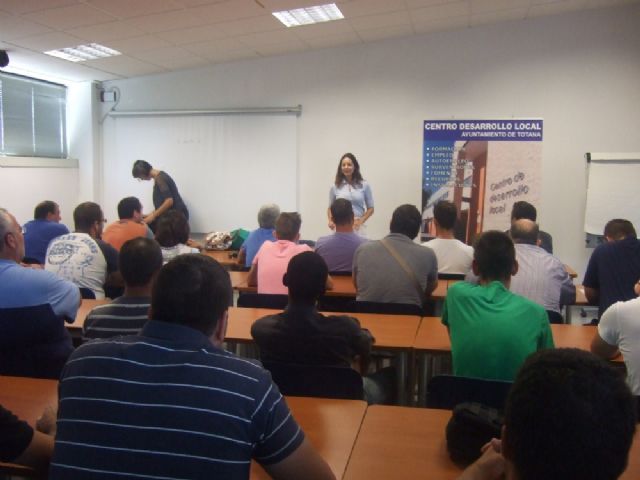 Un total de 36 usuarios participan en el curso de capacitación gratuito, Foto 3