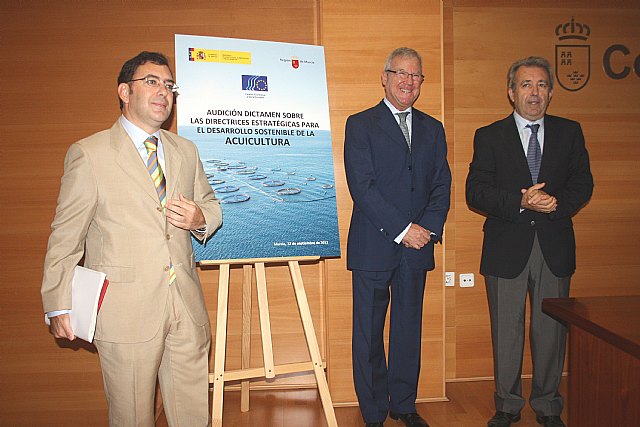 Valcárcel destaca que habrá un trato especial del Fondo Europeo Marítimo para consolidar y potenciar el sector acuícola en la Región - 1, Foto 1