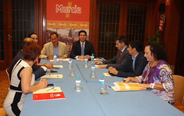 El Ayuntamiento pide a Fomento que encargue con carácter urgente el proyecto constructivo de la integración del AVE en El Carmen - 2, Foto 2