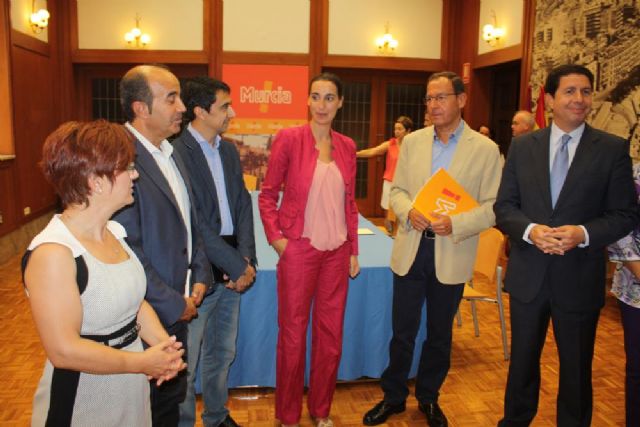 El Ayuntamiento pide a Fomento que encargue con carácter urgente el proyecto constructivo de la integración del AVE en El Carmen - 3, Foto 3