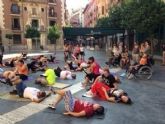 Pilates en la Plaza de los Apstoles durante la Feria