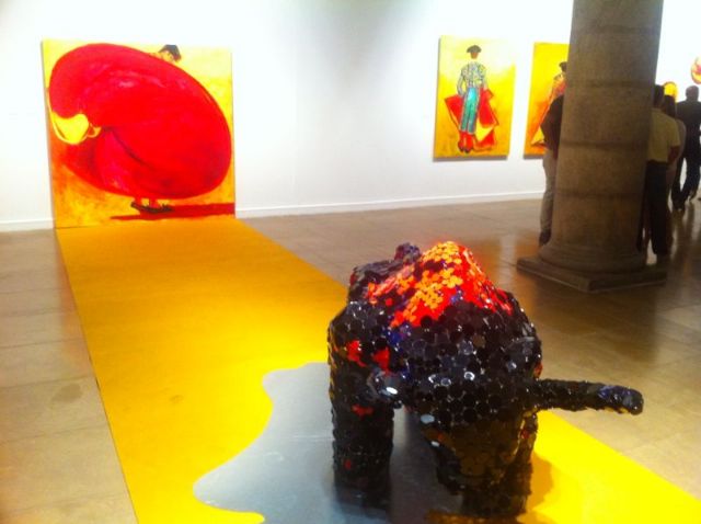 Autoridades municipales asisten a la inauguración de la exposición de Muher, en el Palacio del Almudí, Foto 1