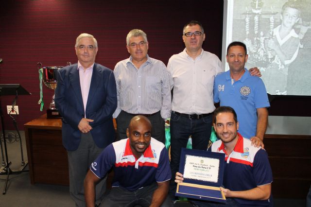 La Peña La Parra entrega al Ayuntamiento de Jumilla el premio especial 25 aniversario - 1, Foto 1