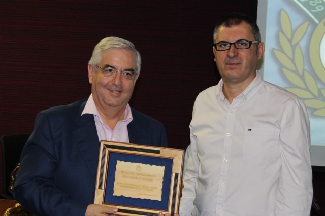 La Peña La Parra entrega al Ayuntamiento de Jumilla el premio especial 25 aniversario - 3, Foto 3