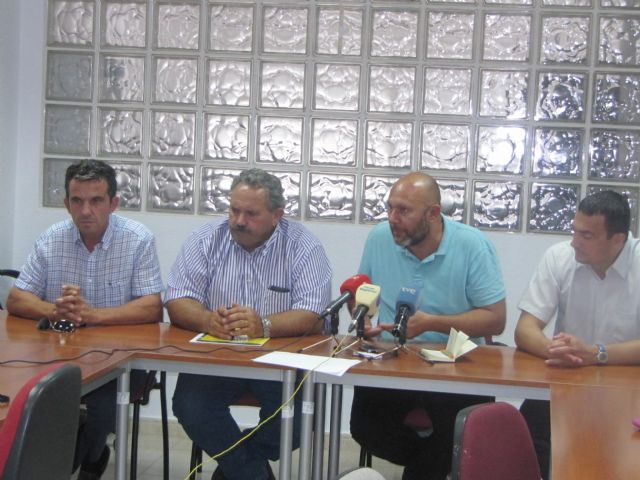 IU presentará iniciativas en el Congreso sobre el control de los canales de comercialización de productos robados en el campo - 2, Foto 2