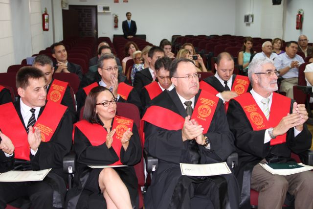 Acto de graduación de la III Promoción del Máster Oficial en Ciencias de la Seguridad y Criminología - 1, Foto 1