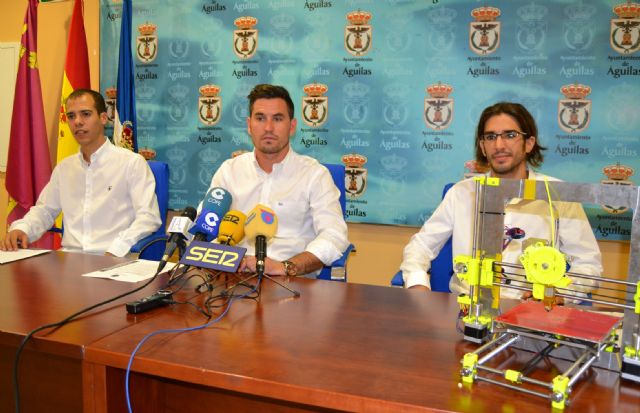 Dos jóvenes emprendedores aguileños desarrollan con gran éxito el primer Show Room sobre impresión 3D - 1, Foto 1