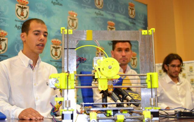 Dos jóvenes emprendedores aguileños desarrollan con gran éxito el primer Show Room sobre impresión 3D - 2, Foto 2