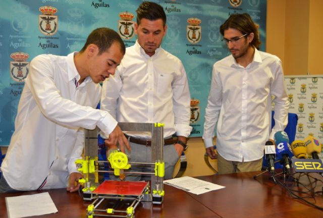 Dos jóvenes emprendedores aguileños desarrollan con gran éxito el primer Show Room sobre impresión 3D - 3, Foto 3