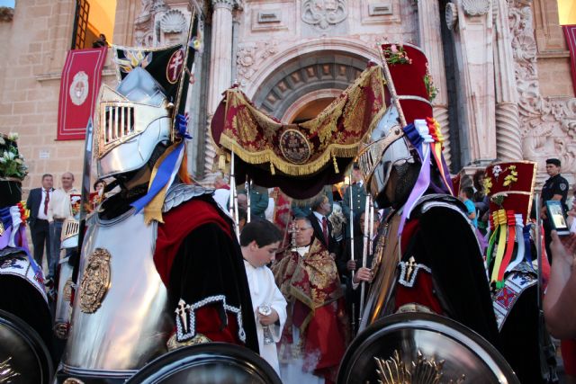 Habéis irradiado la devoción a la Cruz al mundo entero - 2, Foto 2