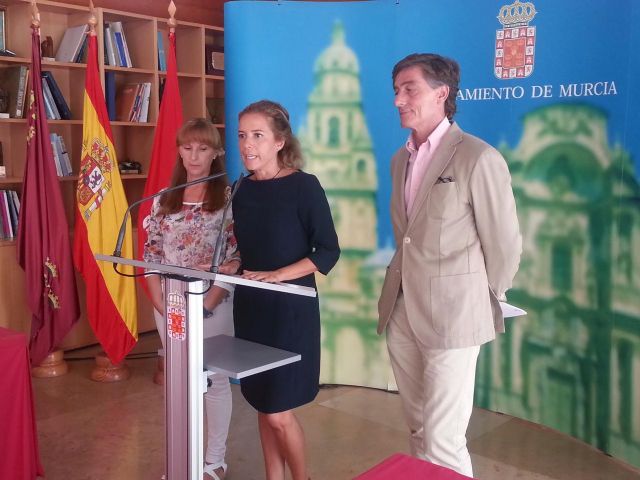 El Ayuntamiento convoca el I Concurso de Escaparates para implicar a más agentes en el fomento y uso de la bicicleta - 1, Foto 1