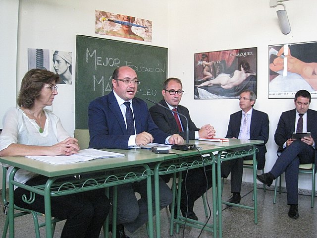 Educación trabaja en la ´Especialización Inteligente´ de la Formación Profesional y se marca la FP Dual como línea prioritaria - 1, Foto 1