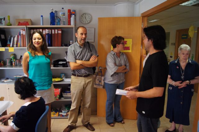 Autoridades municipales asisten al almuerzo totanero dentro del IX Encuentro Solidario de Amigos y Enfermos de Alzheimer, Foto 3