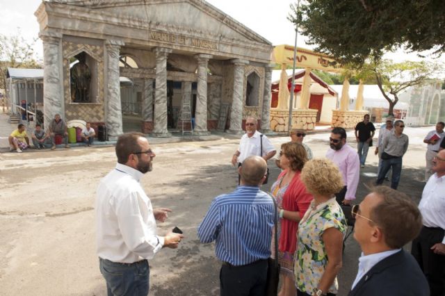 La alcaldesa visita los últimos retoques del campamento festero - 5, Foto 5