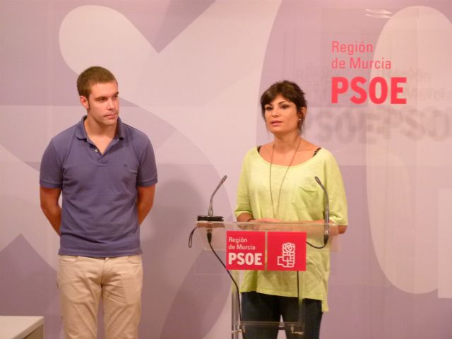 Juventudes socialistas denuncian que éste es el inicio de curso más complicado para estudiantes y familias por la falta de becas - 1, Foto 1