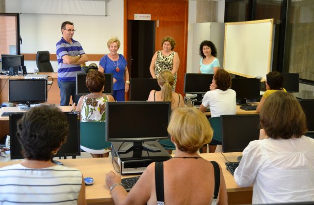 La concejalía de Sanidad organiza un curso de introducción a la informática - 2, Foto 2