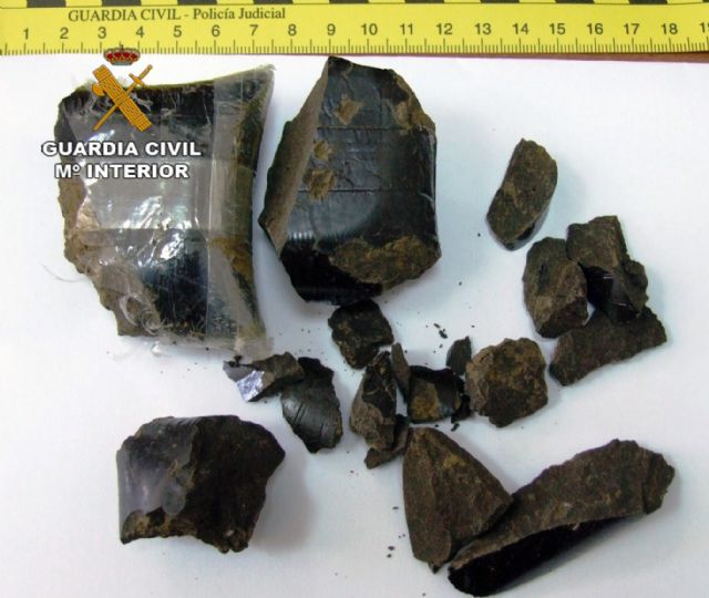 La Guardia Civil desarticula un grupo delictivo dedicado a la venta ambulante de droga en Cehegín - 2, Foto 2