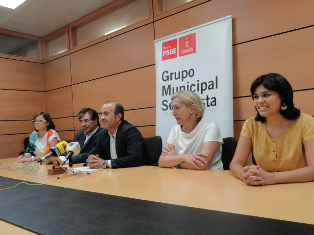 El Grupo Socialista renueva su compromiso para seguir ejerciendo una oposición cercana, responsable y contundente contra los recortes - 1, Foto 1