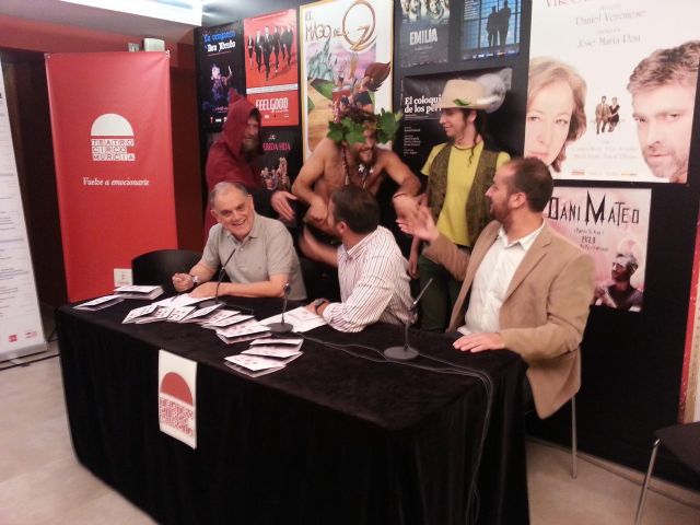 La nueva temporada de TCM se acerca a los ciudadanos a través del espectáculo de calle Typical - 2, Foto 2