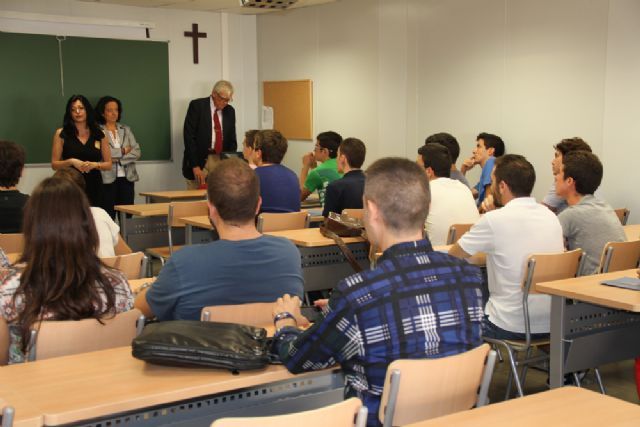 Comienza el curso académico 2013/14 en el Instituto Superior de Formación Profesional de la UCAM - 1, Foto 1