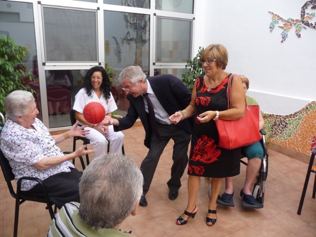 Los centros dependientes del Instituto Murciano de Acción Social ofrecen terapias personalizadas a los enfermos de Alzheimer - 2, Foto 2