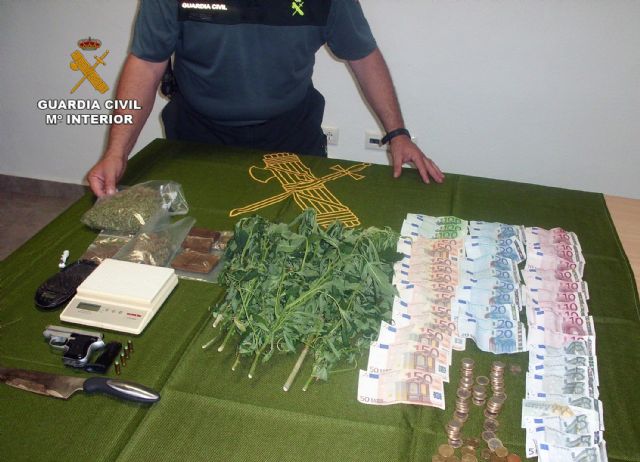 La Guardia Civil desmantela dos puntos de  de venta de droga en Bullas - 2, Foto 2