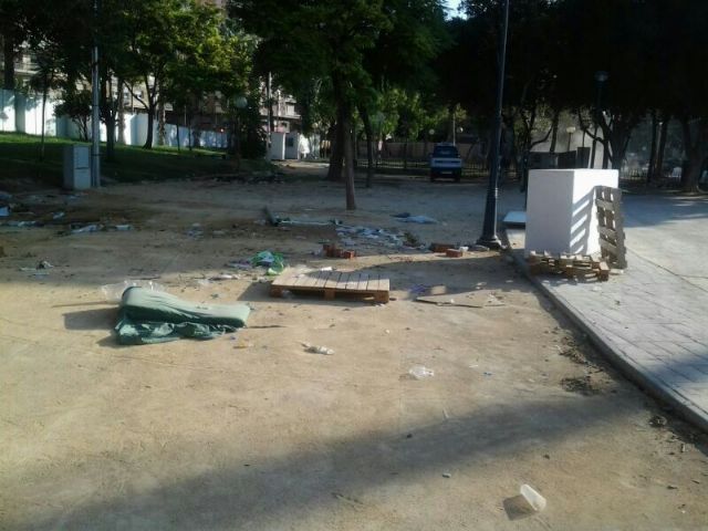 IU-Verdes propone cambiar las casetas de la feria de El Malecón para preservar el entorno del jardín botánico - 1, Foto 1