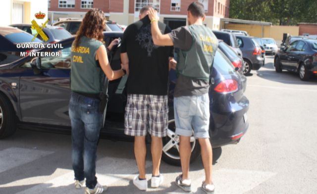 La Guardia Civil detiene a un fugitivo italiano buscado por su pertenencia a organización criminal y delitos de tráfico de drogas - 1, Foto 1