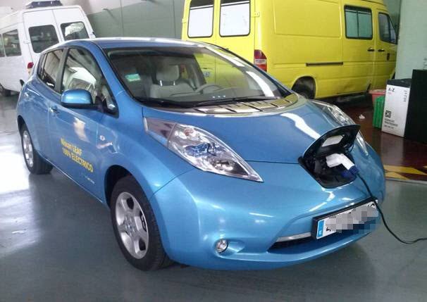 La Comunidad incorpora a su flota un vehículo eléctrico con mayor movilidad sostenible y reducción de emisión de gases - 1, Foto 1