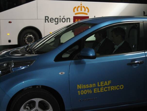 La Comunidad incorpora a su flota un vehículo eléctrico con mayor movilidad sostenible y reducción de emisión de gases - 2, Foto 2