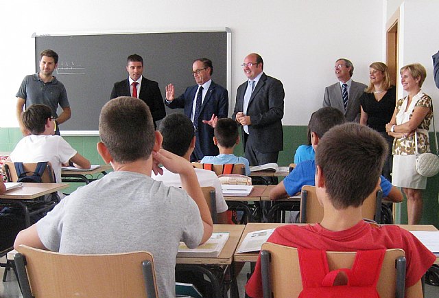 Educación inaugura el nuevo instituto público de Santomera - 1, Foto 1