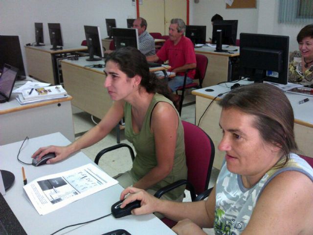 La Concejalía de Nuevas Tecnologías torreña continúa con sus cursos de informática básica - 4, Foto 4