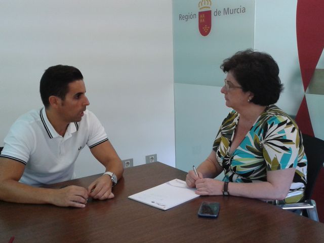 El concejal de Comercio retoma con la Directora General la oportunidad de implantar en Jumilla un Centro Comercial Abierto - 1, Foto 1