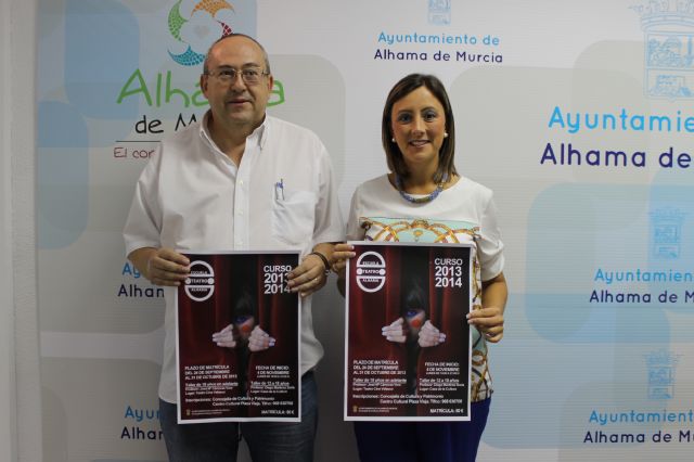 El taller de teatro municipal se divide en dos este año separando a los mayores de edad de los menores, Foto 1