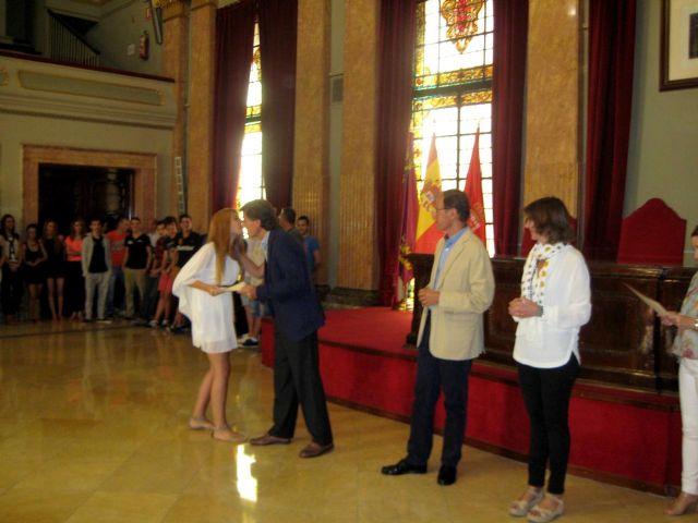 Más de un centenar de jóvenes completan su formación para encontrar un empleo en el programa de cualificación impartido por el Ayuntamiento - 2, Foto 2