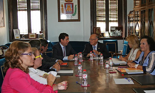 Obras Públicas anuncia la reparación de quince viviendas de promoción pública en Cieza - 1, Foto 1