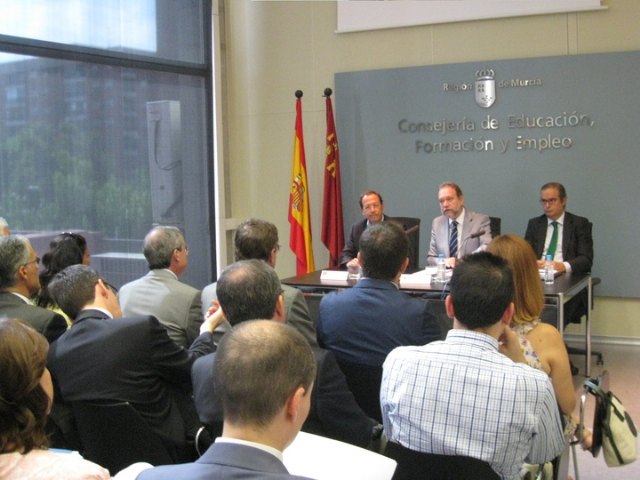 Foro de archivo de la presentación del primer Plan Regional contra la Economía Irregular / CARM, Foto 1