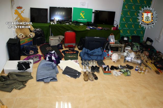 Descabezada una banda delictiva dedicada a cometer robos con fuerza en viviendas en la Vega Media - 1, Foto 1