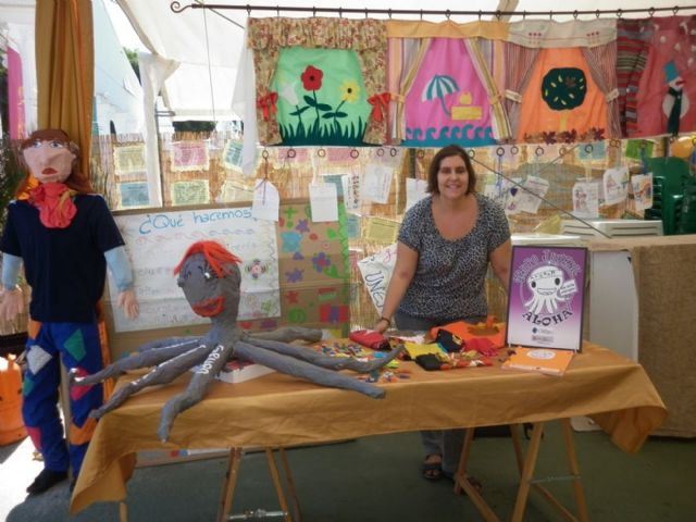 Las asociaciones de vecinos de San Antón y La Concepción se cuelan en el campamento festero - 5, Foto 5