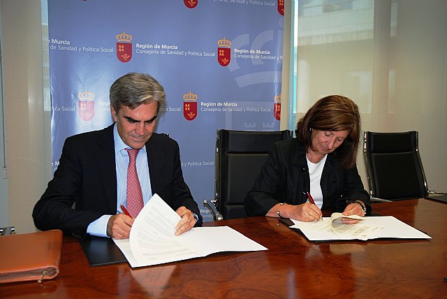 Sanidad desarrolla acciones formativas y de investigación para mejorar la salud de aquellas personas que se encuentran en una residencia - 1, Foto 1