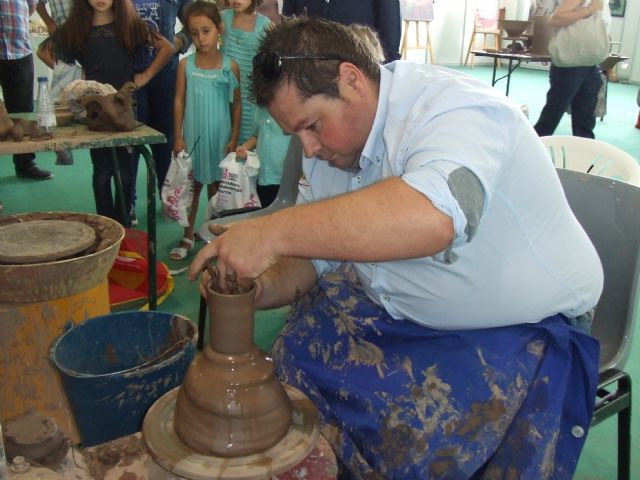 Two totaneros win the contest III pottery "Artelor", Foto 1