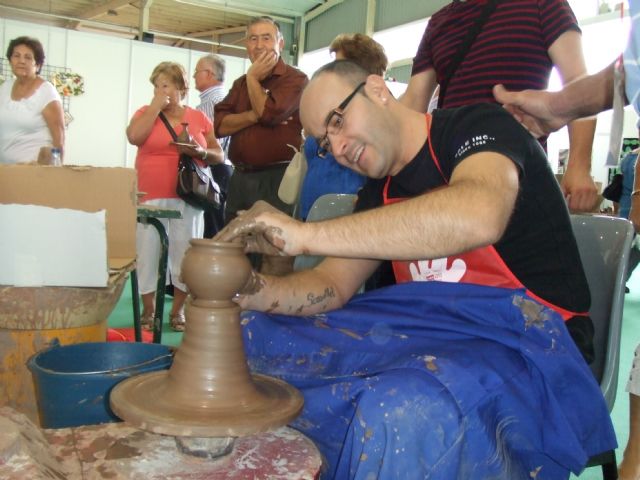 Two totaneros win the contest III pottery "Artelor", Foto 3