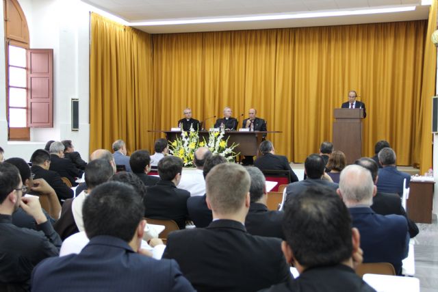 Mons. Lorca Planes preside la apertura del curso 2013-2014 en el CETEP - 3, Foto 3