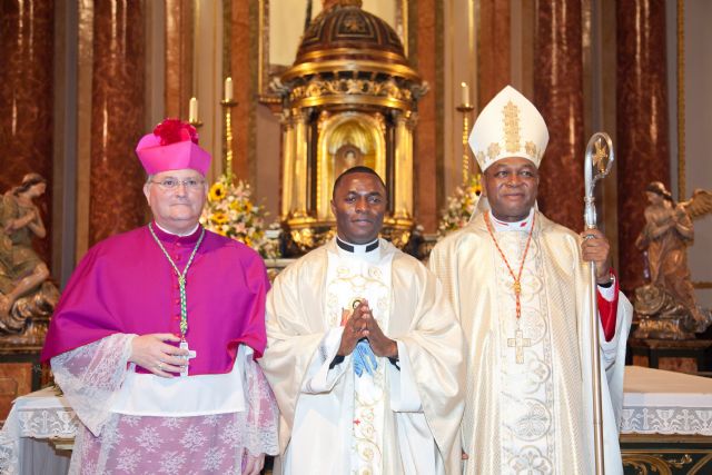 El Arzobispo de Abuja (Nigeria) ordena presbítero de la Diócesis de Cartagena a D. Kenneth Iloabuchi - 4, Foto 4