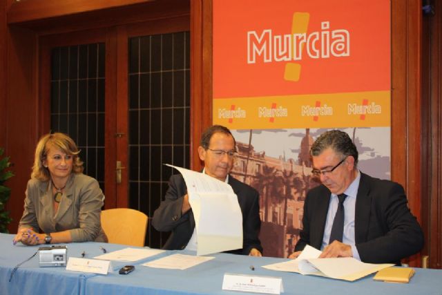 Ayuntamiento y Emuasa cruzan sus datos para facilitar el acceso de los murcianos a las bonificaciones fiscales - 1, Foto 1