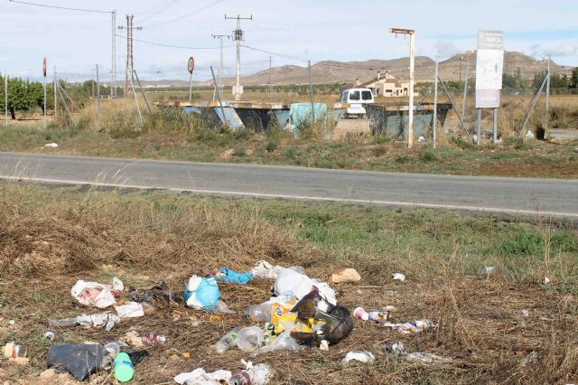 El Ayuntamiento eliminará hoy el Punto Limpio de la Pinosa, tras comprobar que supone un foco de insalubridad - 1, Foto 1