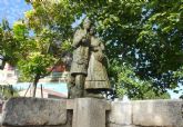 La escultura Homenaje a los huertanos vuelve a lucir en todo su esplendor al final del Malecn
