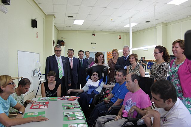 Valcárcel defiende la labor de los centros de atención a las personas discapacitadas a través de la colaboración público-privada - 3, Foto 3