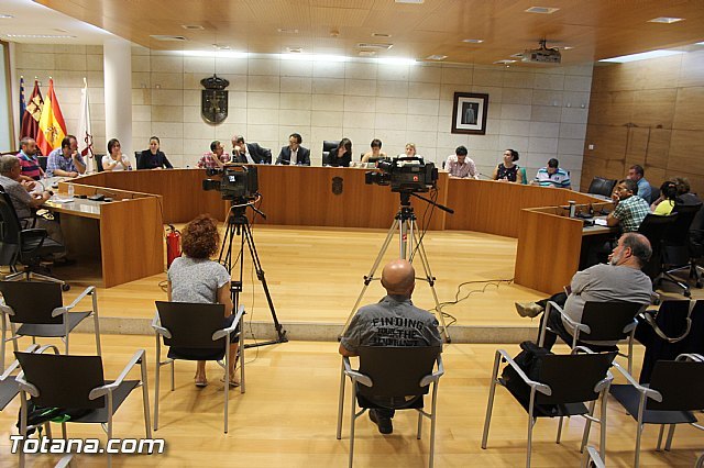 Los grupos municipales debaten acerca de la situación económica y financiera del Ayuntamiento en el transcurso del Pleno extraordinario - 1, Foto 1